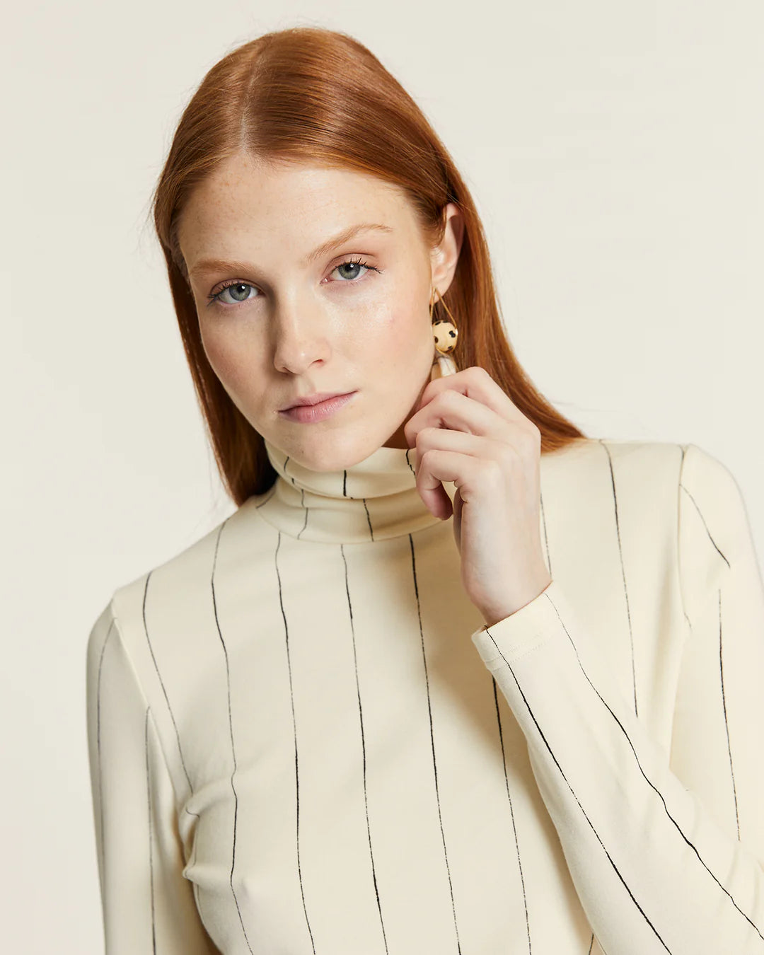 Top Cuello Alto Microrayas