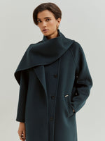 Abrigo de Lana con Capucha