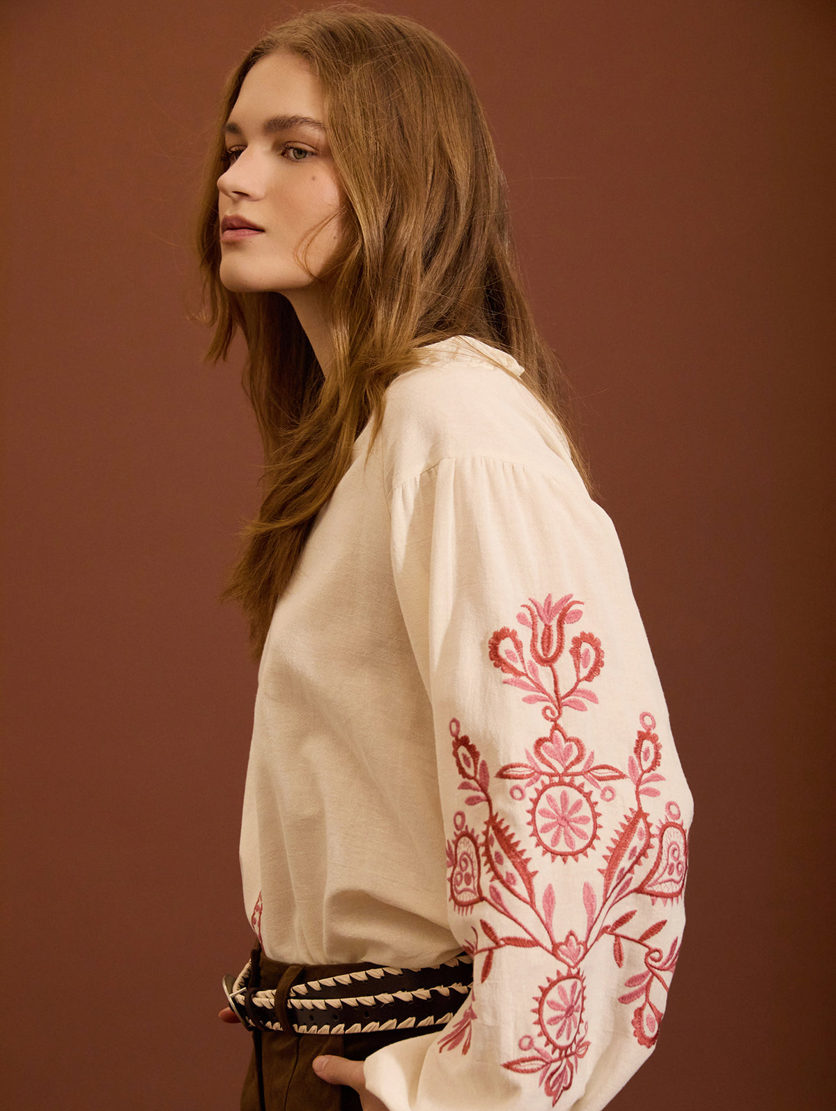 BLUSA ALGODON BORDADOS FLORALES