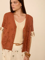 Blusa Algodón con Bordado y Detalle Crochet