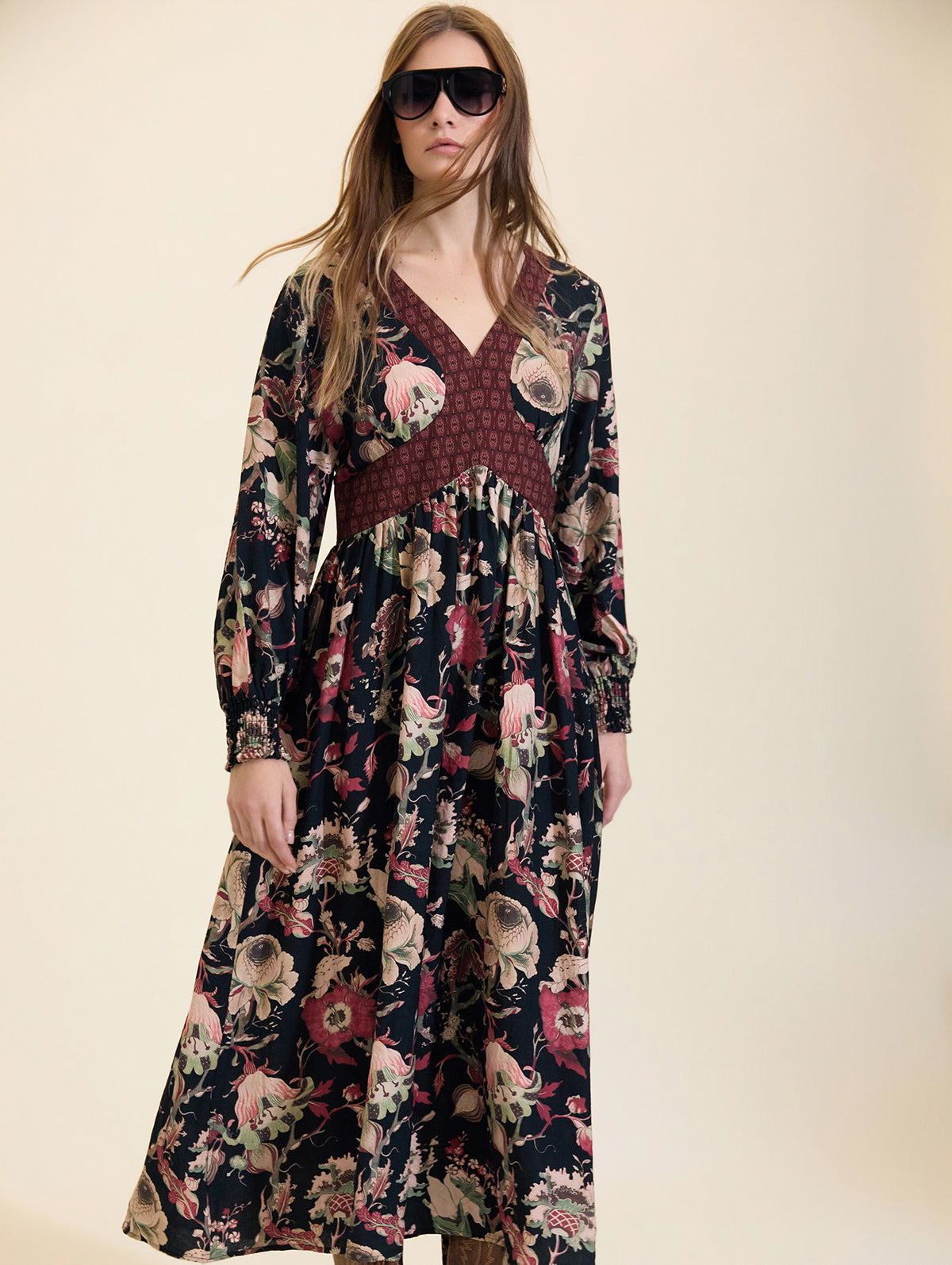 VESTIDO LARGO CON ESTAMPADO FLORAL