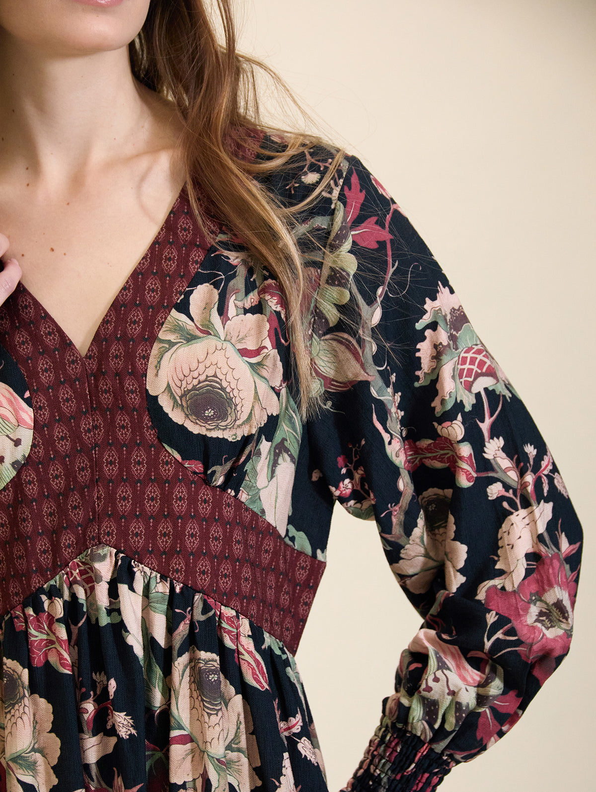 VESTIDO LARGO CON ESTAMPADO FLORAL