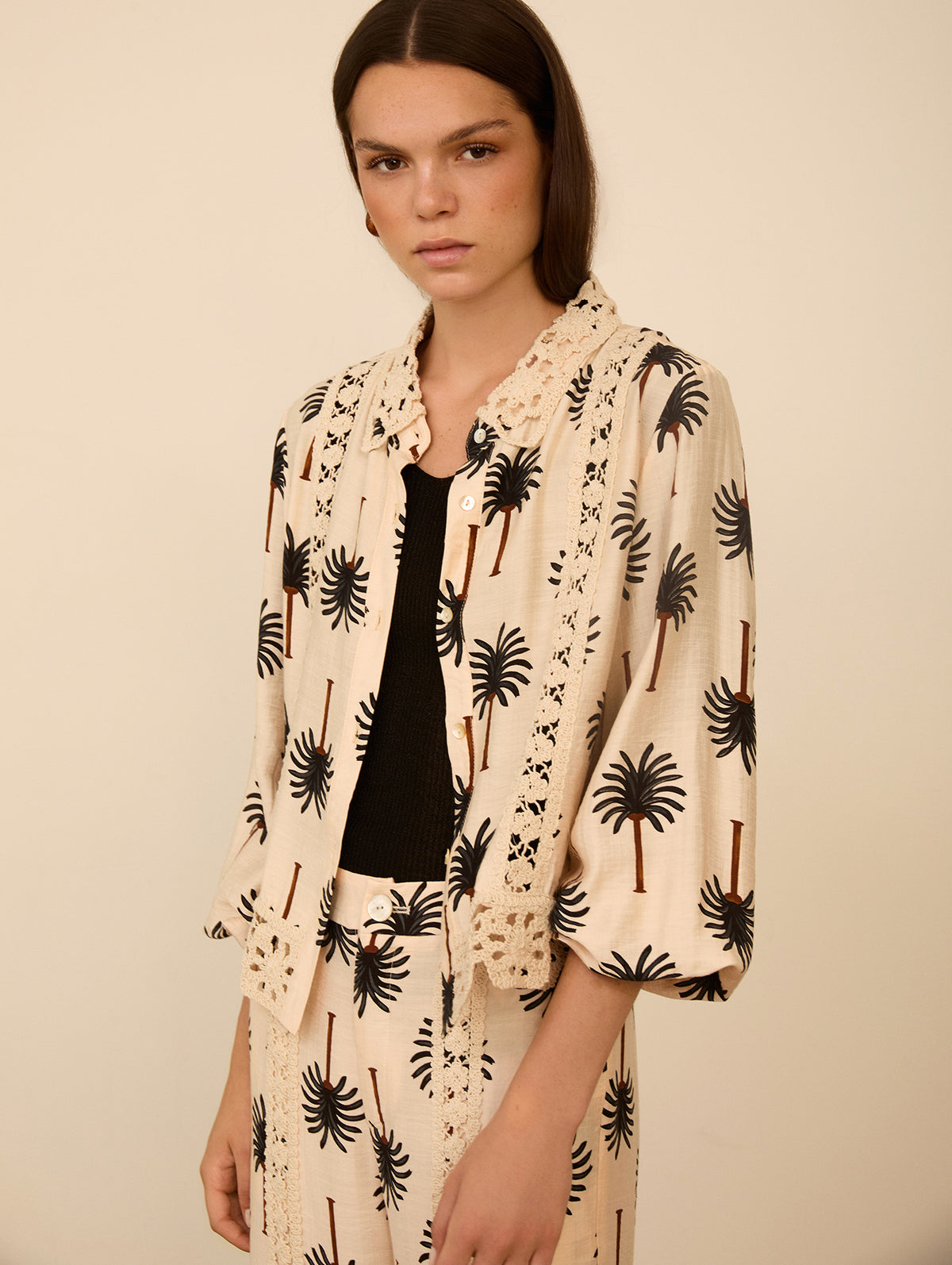 Camisa con Estampado Palmeras