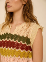 Top Calado con Franja Colores