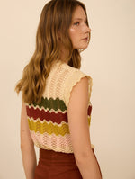 Top Calado con Franja Colores