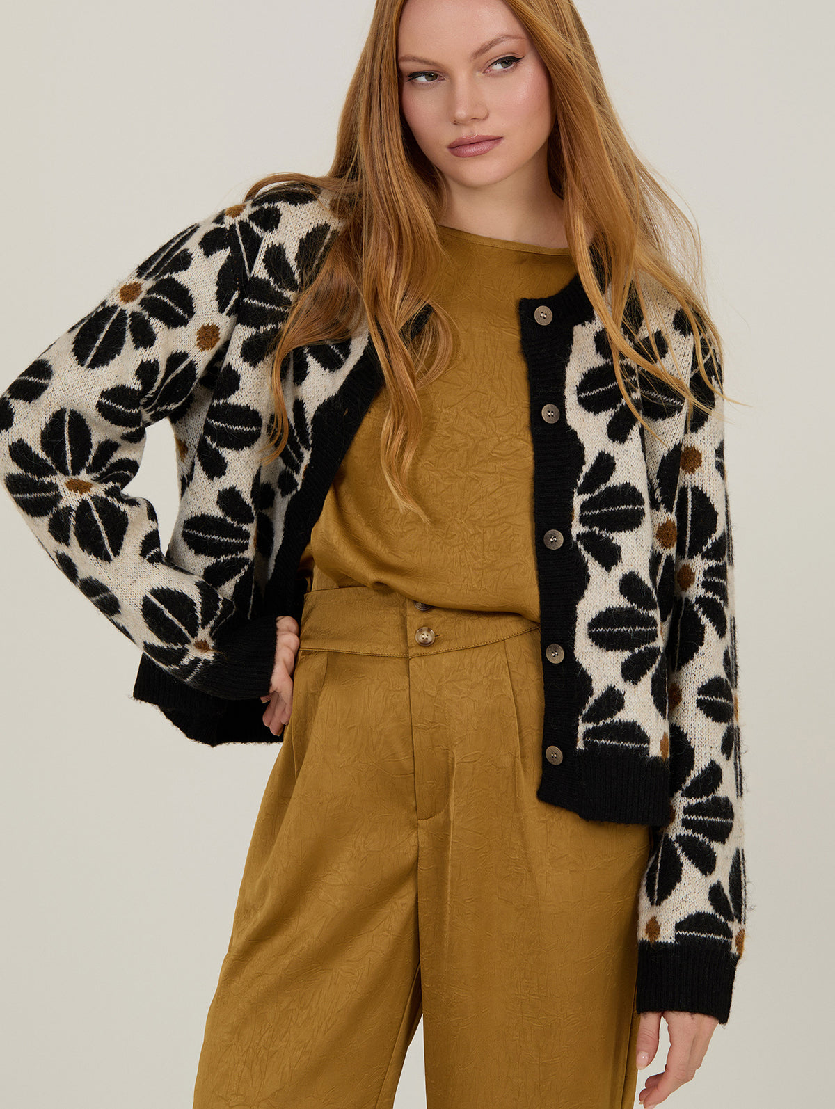 Cárdigan de Flores Retro