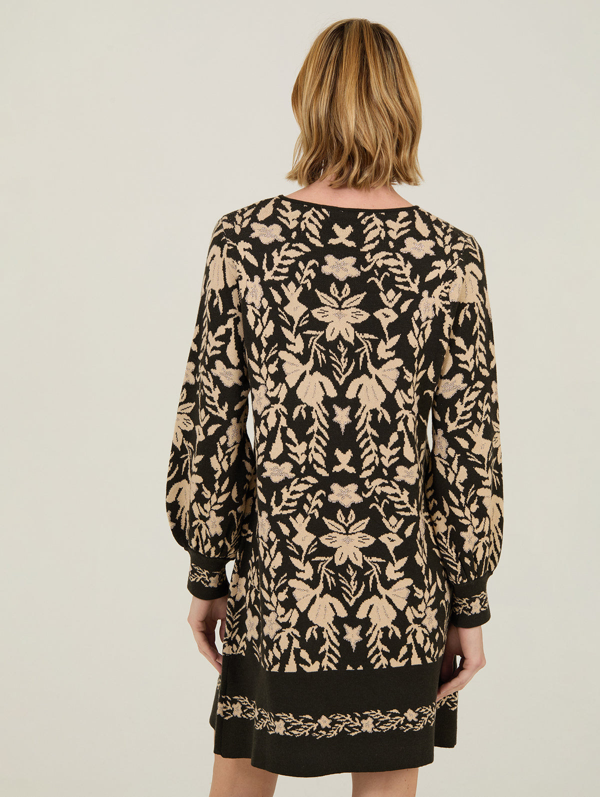 Vestido Corto Flores