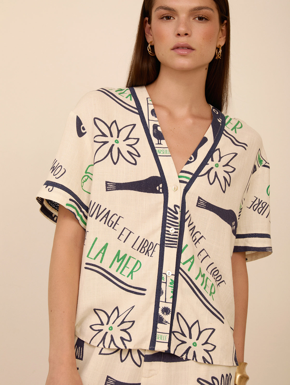 Camisa Estampada Mar con Botones Nácar