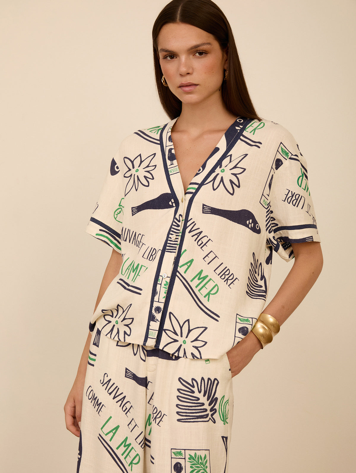 Camisa Estampada Mar con Botones Nácar
