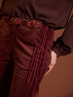 PANTALON TOBILLERO MICROPANA CORTE RECTO BURDEOS