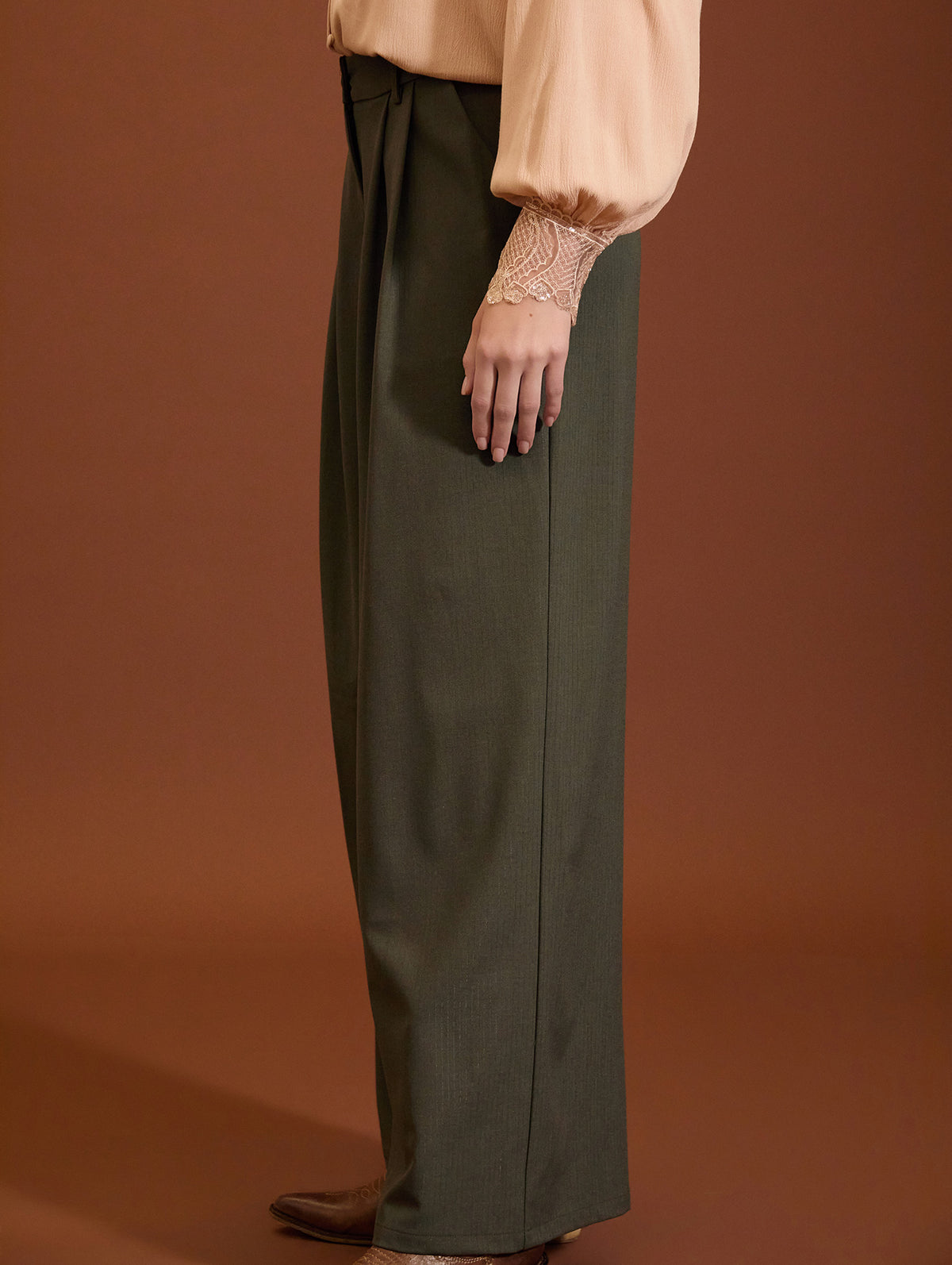 PANTALON PLAZZO PLISADO CON LUREX