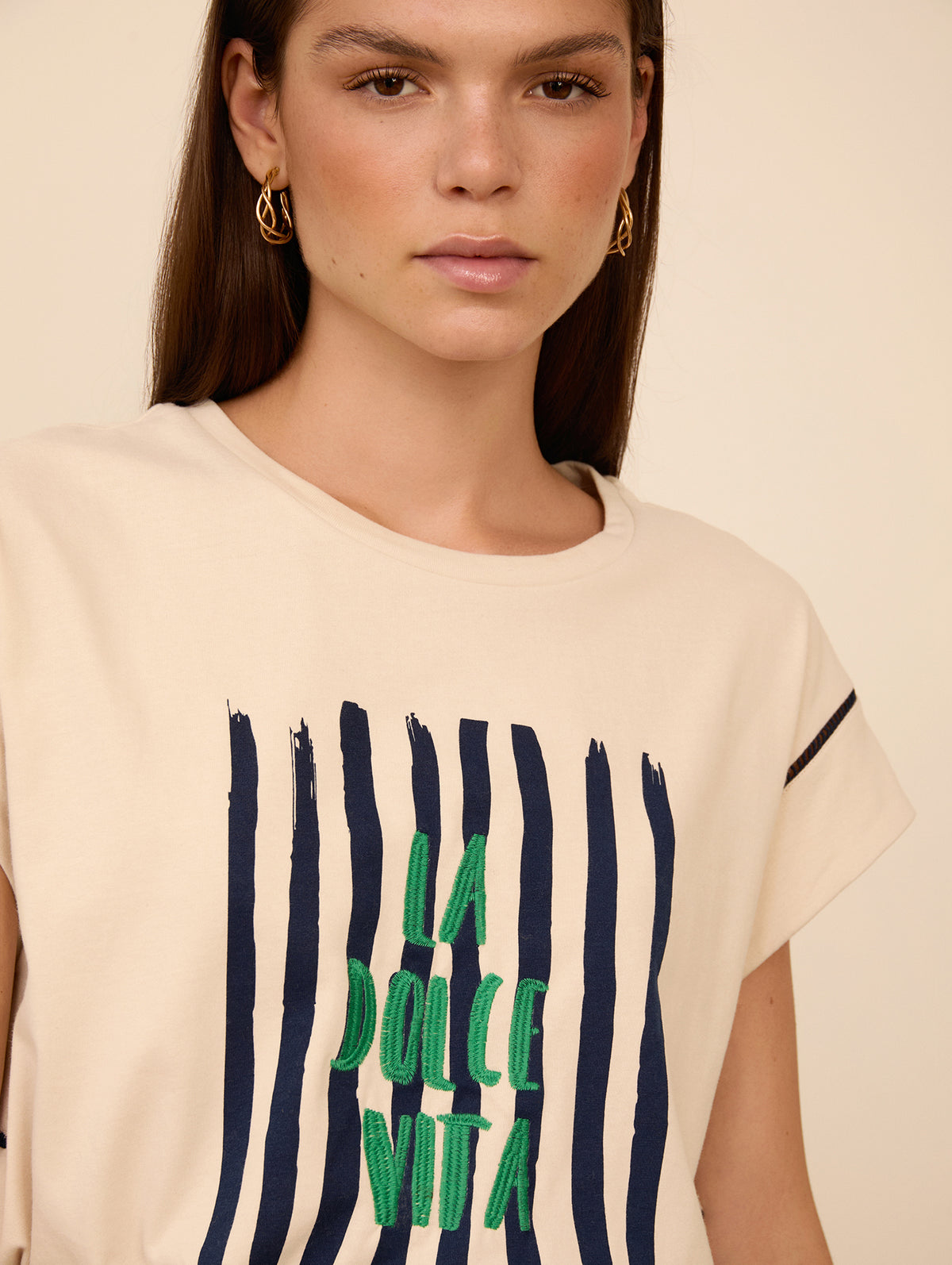 Camiseta Algodón Bordado y Efecto Hombreras