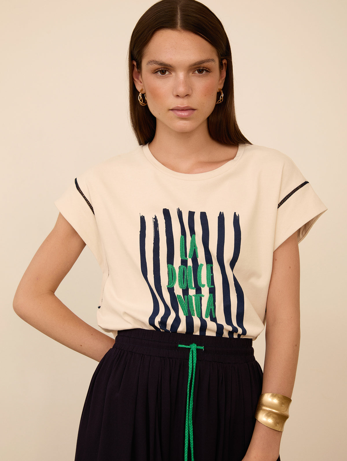 Camiseta Algodón Bordado y Efecto Hombreras