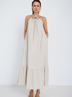 Vestido Largo Fluido con Cuello Halter