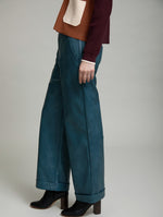 PANTALON RECTO EFECTO PIEL