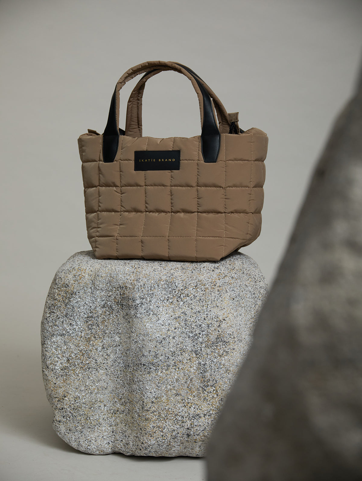 BOLSO TOTE MAXI ACOLCHADO