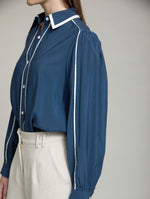 CAMISA CON VIVOS A CONTRASTE