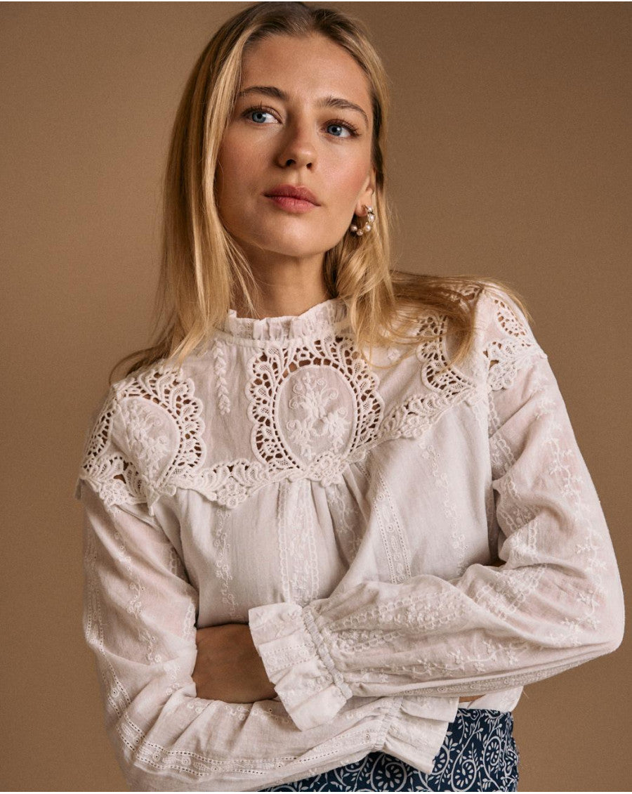 Blusa Bordados Oli Blanca