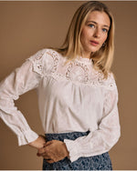 Blusa Bordados Oli Blanca