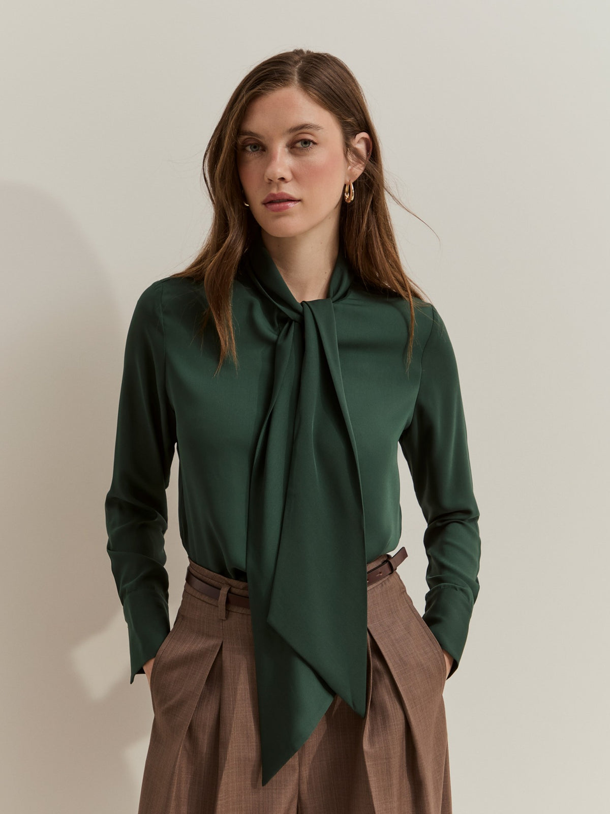 BLUSA VAPOROSA CON LAZO