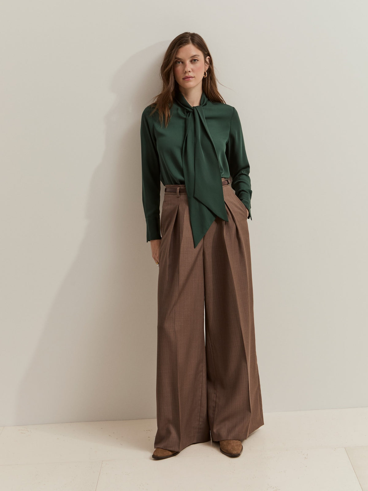 BLUSA VAPOROSA CON LAZO