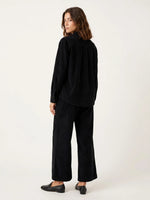 PANTALON MICROPANA DE PIERNA ANCHA