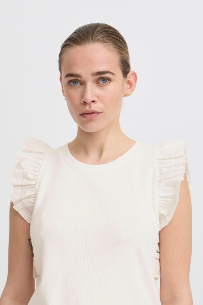 Camiseta Blanca Básica con Volante en Manga