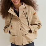 Chaqueta Corta Capucha