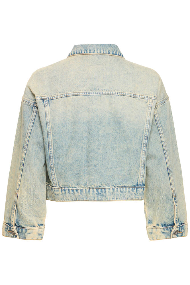 Chaqueta vaquera cropped efecto desgastado