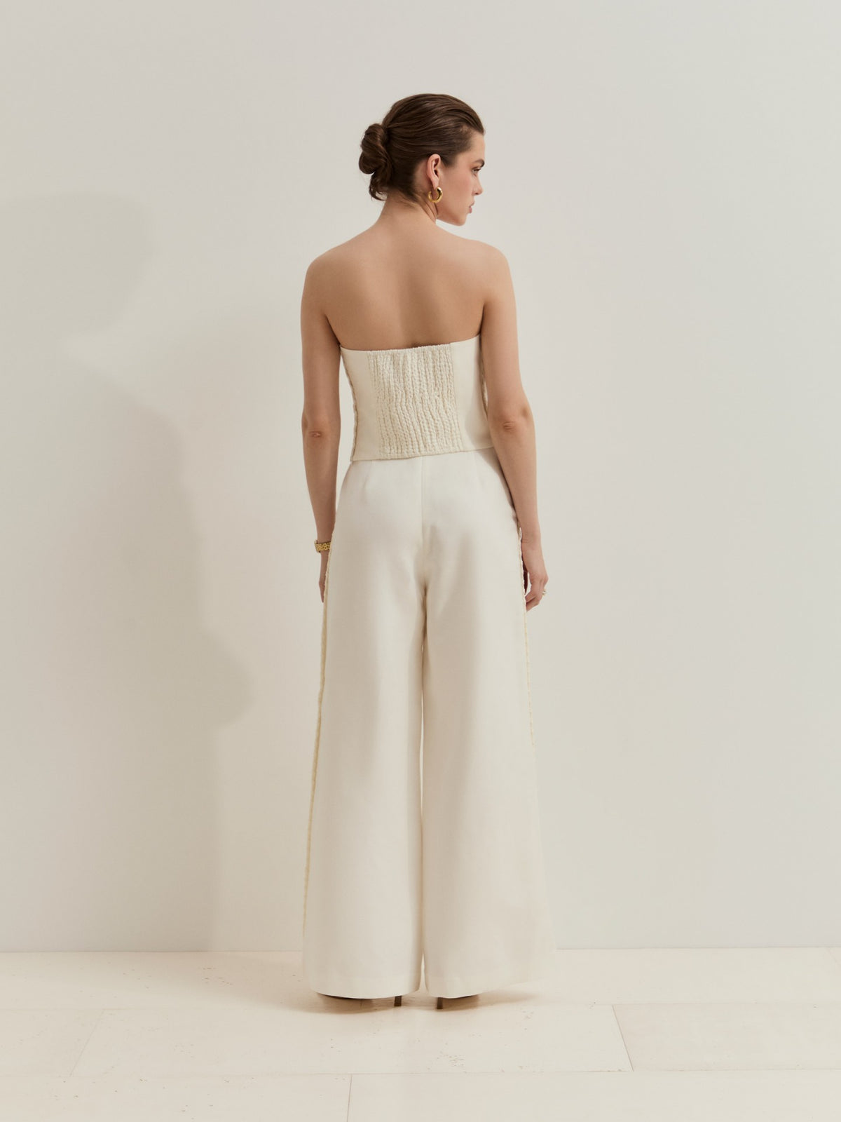 Pantalón Ancho con Detalle Trenzado