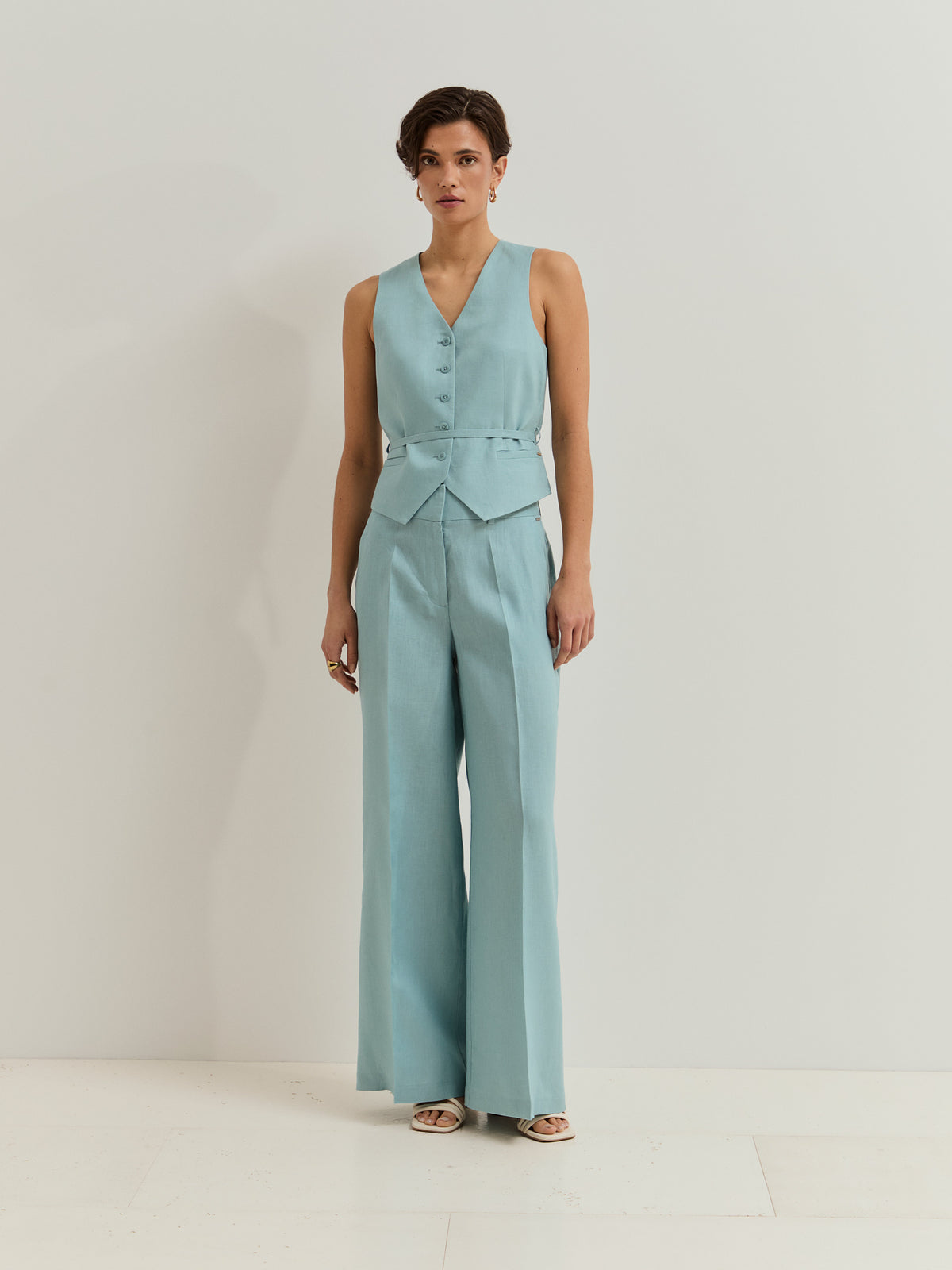 Pantalón Clásico de Lino y Corte Ancho Azul Celeste