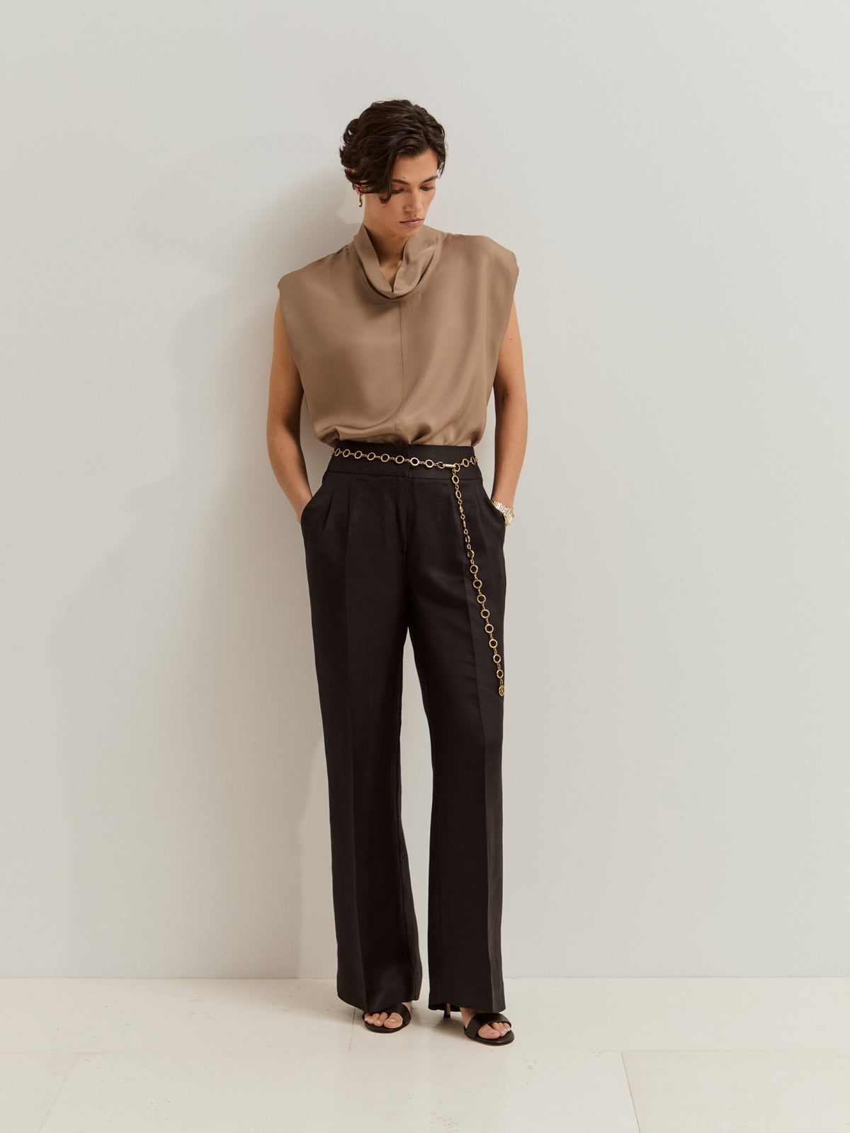 Pantalón Pierna Ancho de Lino con Pinzas
