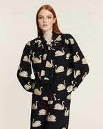 Camisa Lazada y Bordado Cisnes