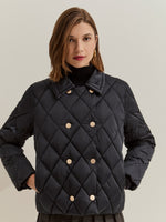 CHAQUETA CORTA ACOLCHADA CON BROCHES DORADOS