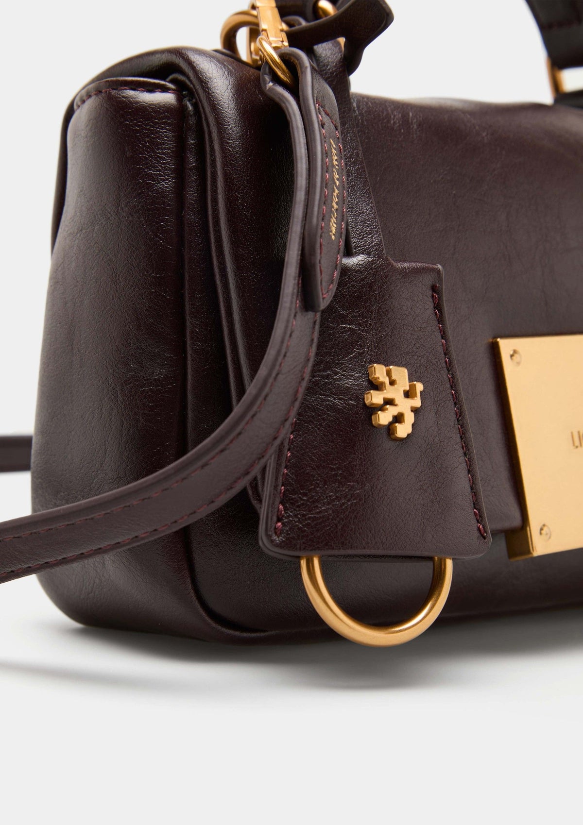 BOLSO RECTANGULAR CON ASA