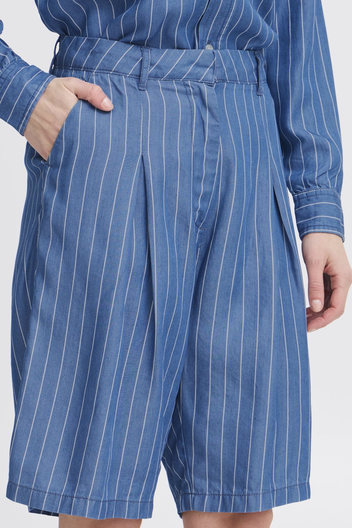 Pantalón Ihbeccos Corto Rayas
