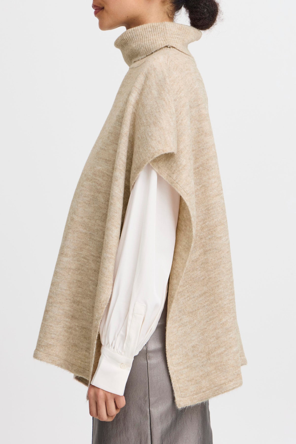 Poncho Baviksi Camel