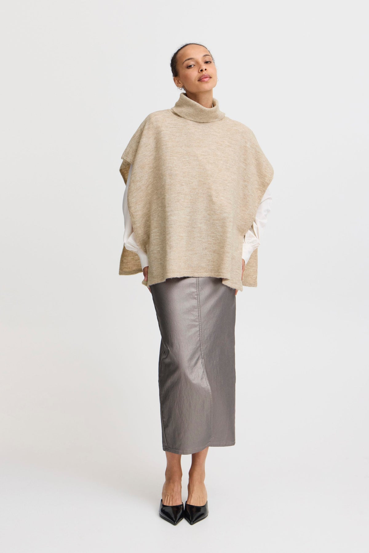 Poncho Baviksi Camel