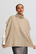 Poncho Baviksi Camel