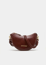 Bolso bandolera elegante con forma de media luna, detalle trenzado y asas extraíbles. Diseño sofisticado para un estilo moderno y refinado.