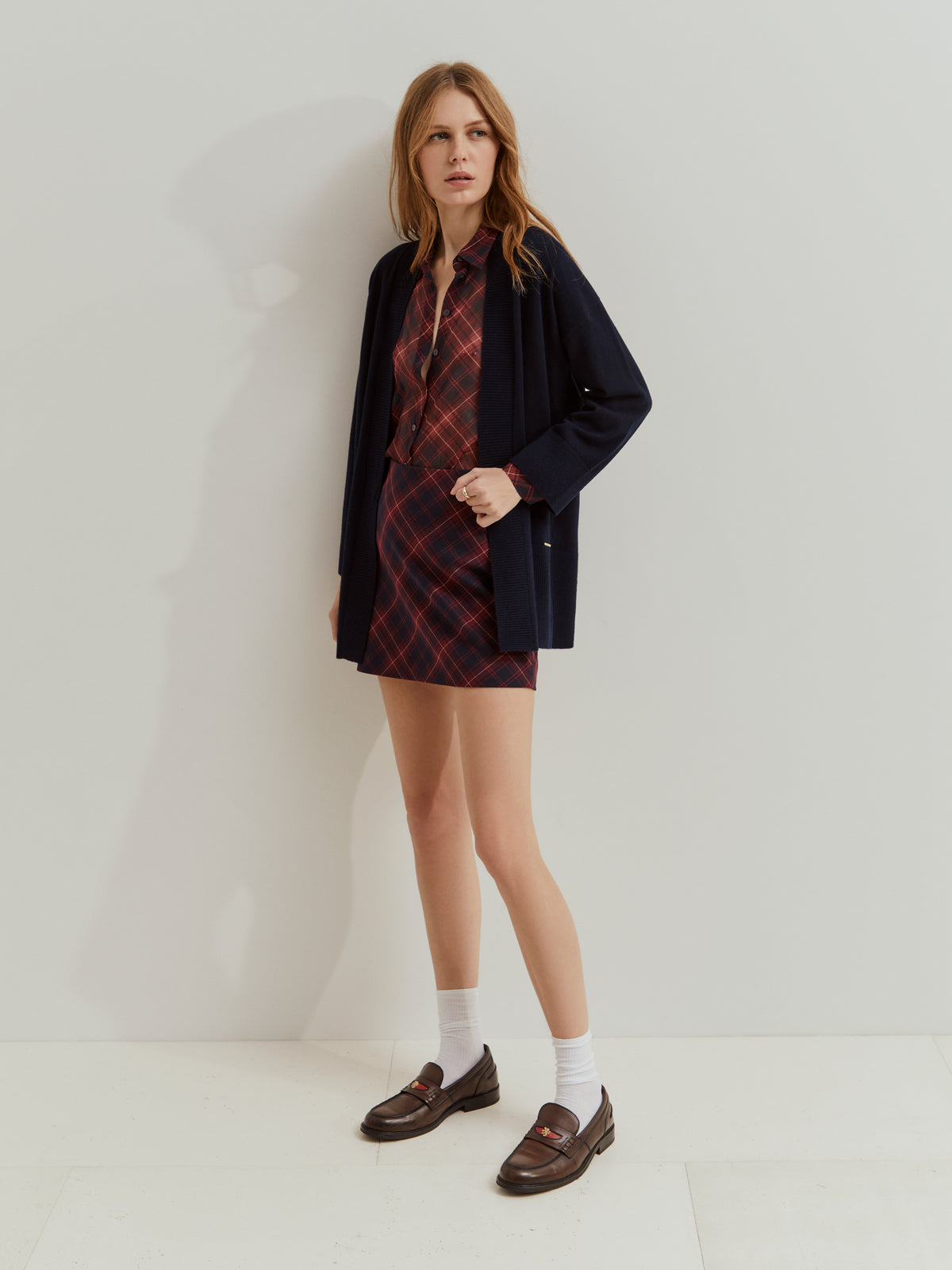 Chaqueta de lana 100% natural para mujer. Cálida, elegante y versátil. Una prenda atemporal perfecta para el invierno.