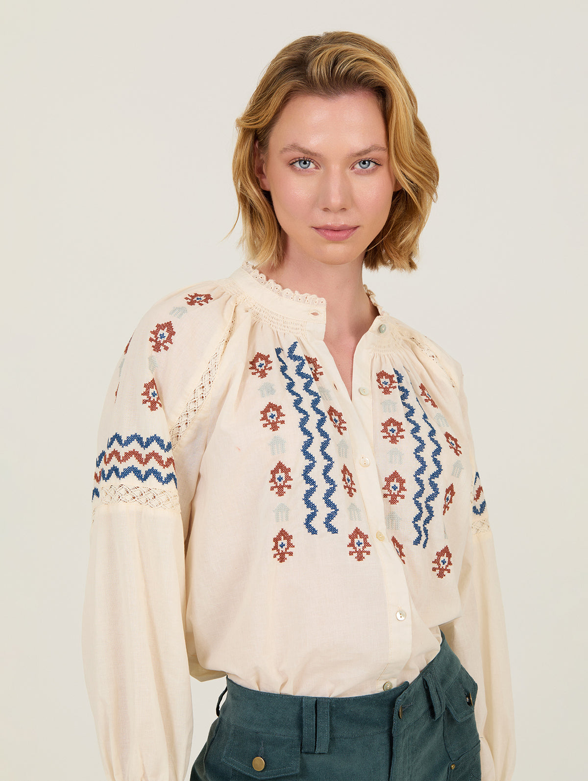 Blusa Algodón Cuello Puntilla