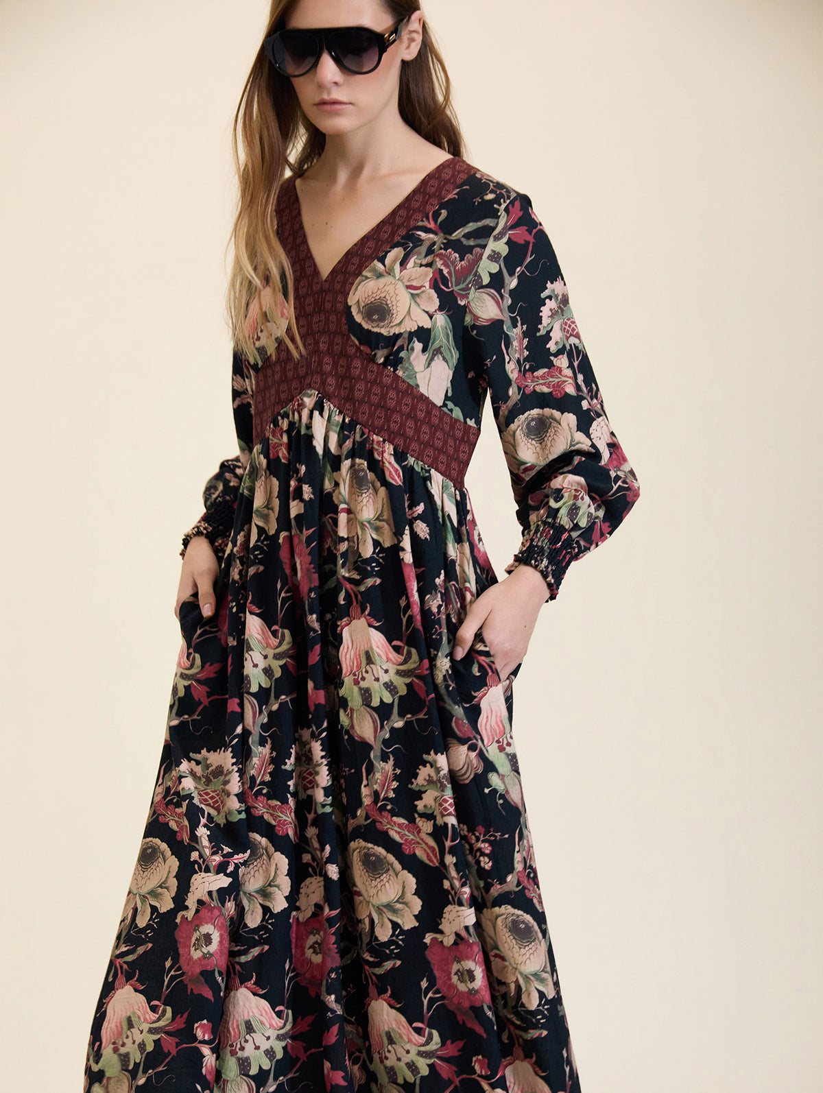 VESTIDO LARGO CON ESTAMPADO FLORAL