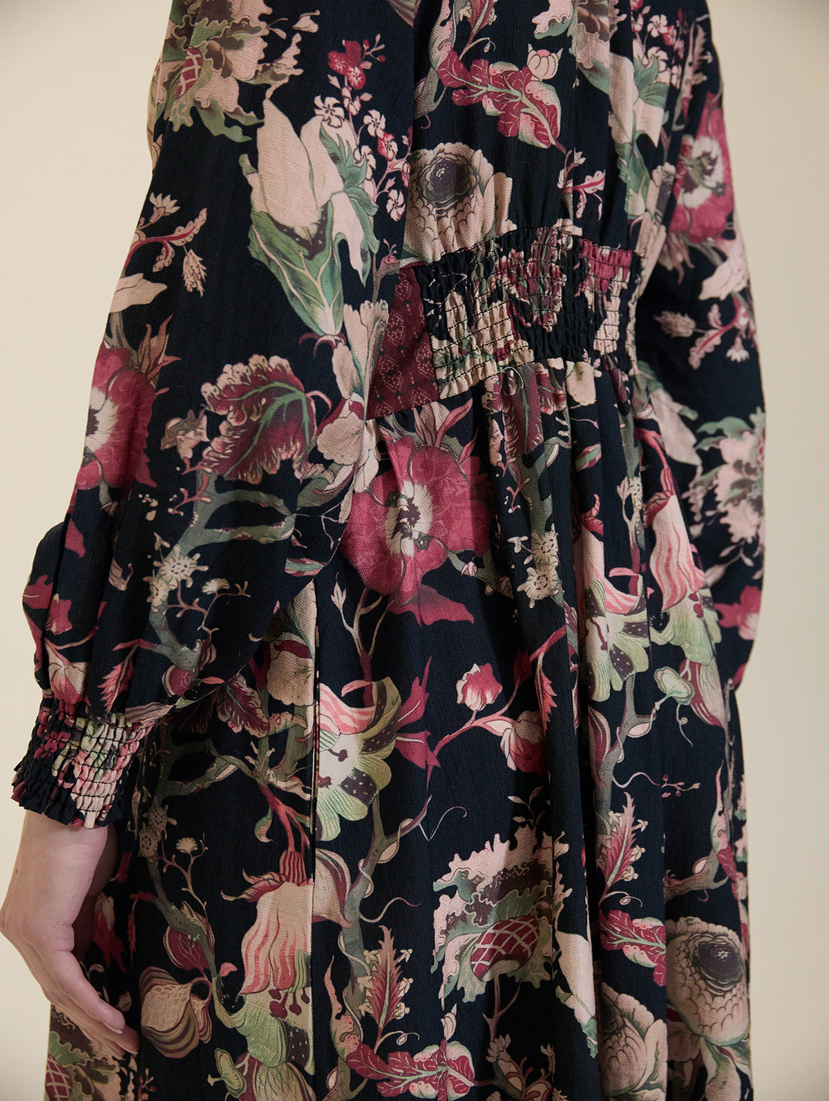 VESTIDO LARGO CON ESTAMPADO FLORAL