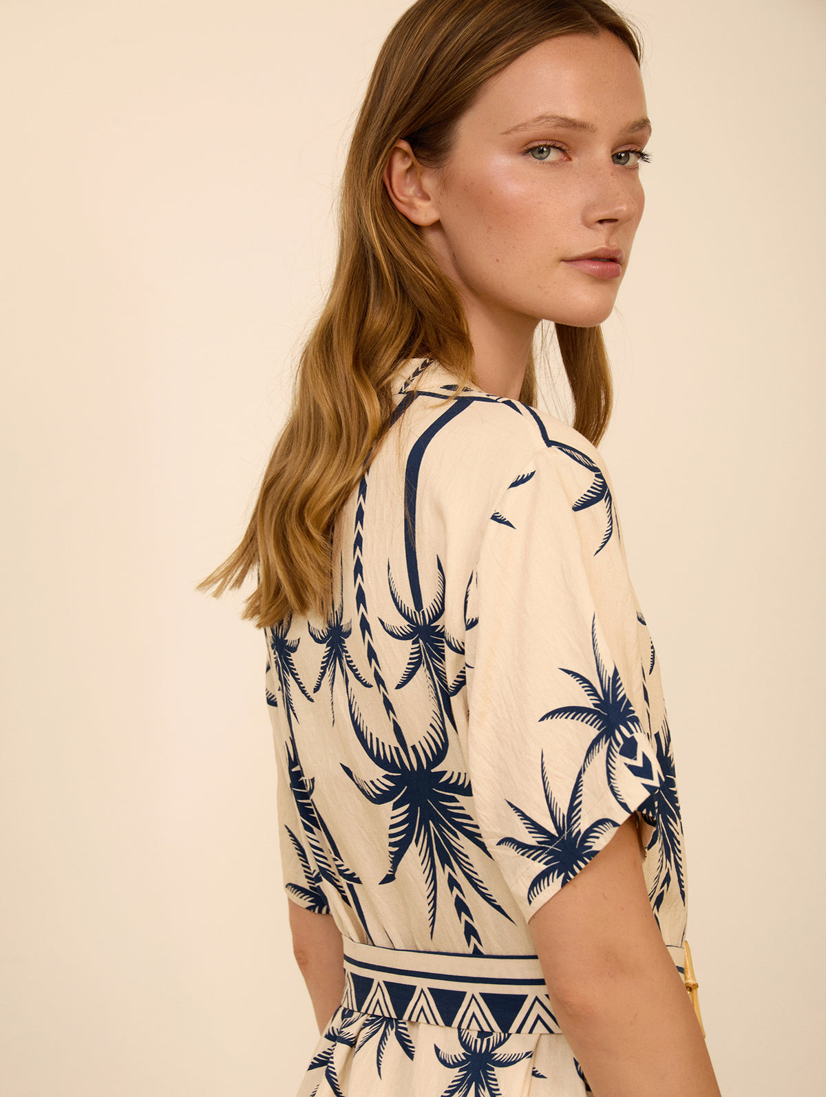 Vestido Midi Estampado Palmeras