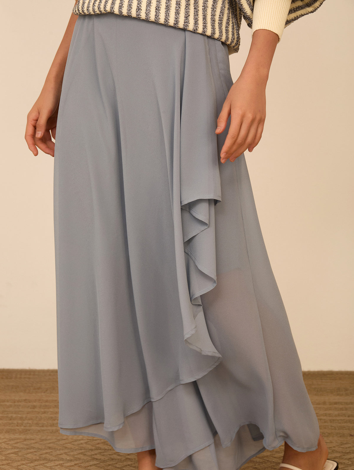 Falda Pantalón Midi en crepe de Gasa con Volante