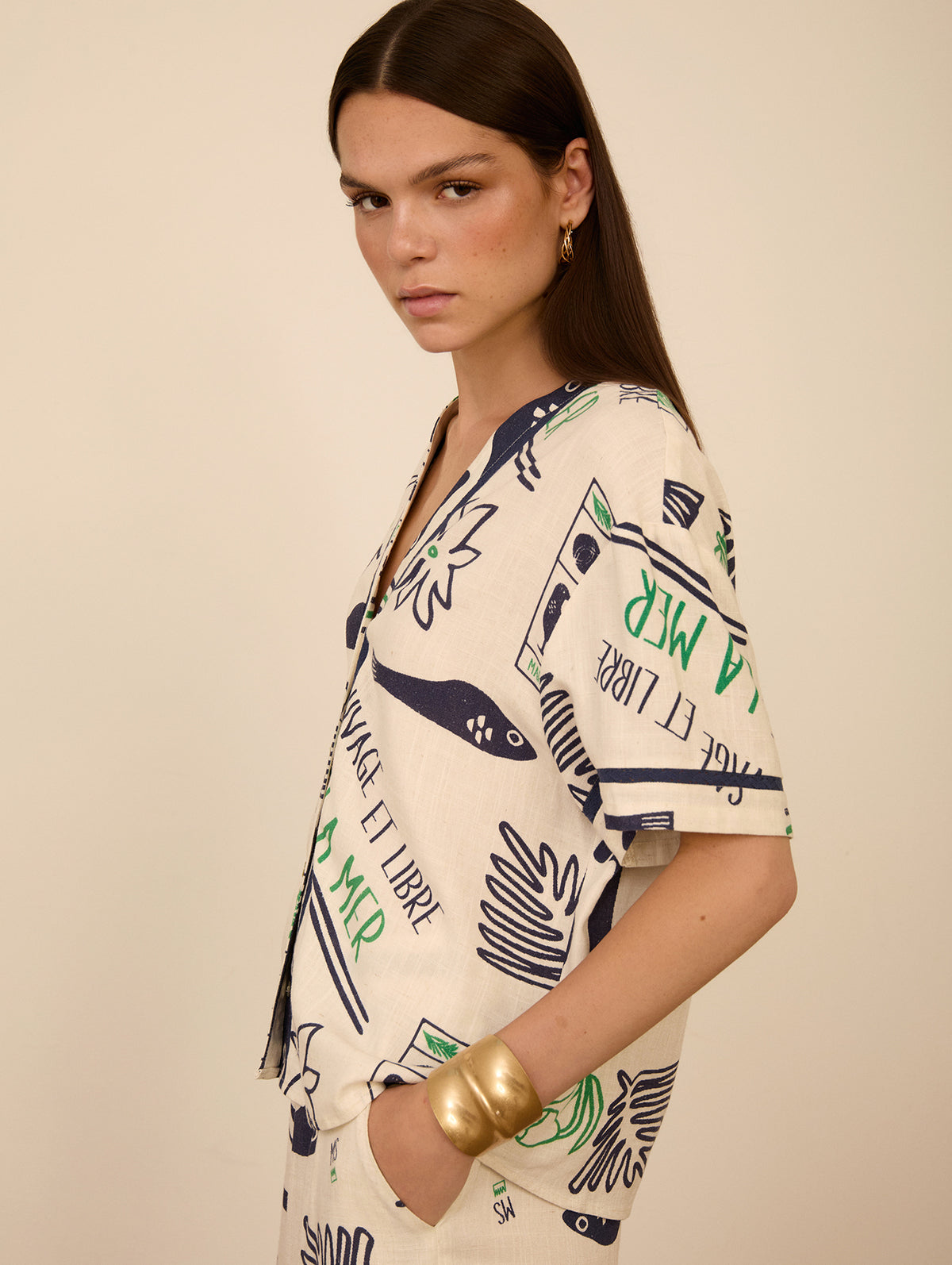 Camisa Estampada Mar con Botones Nácar