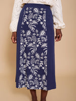 Falda Midi con Bordado Floral