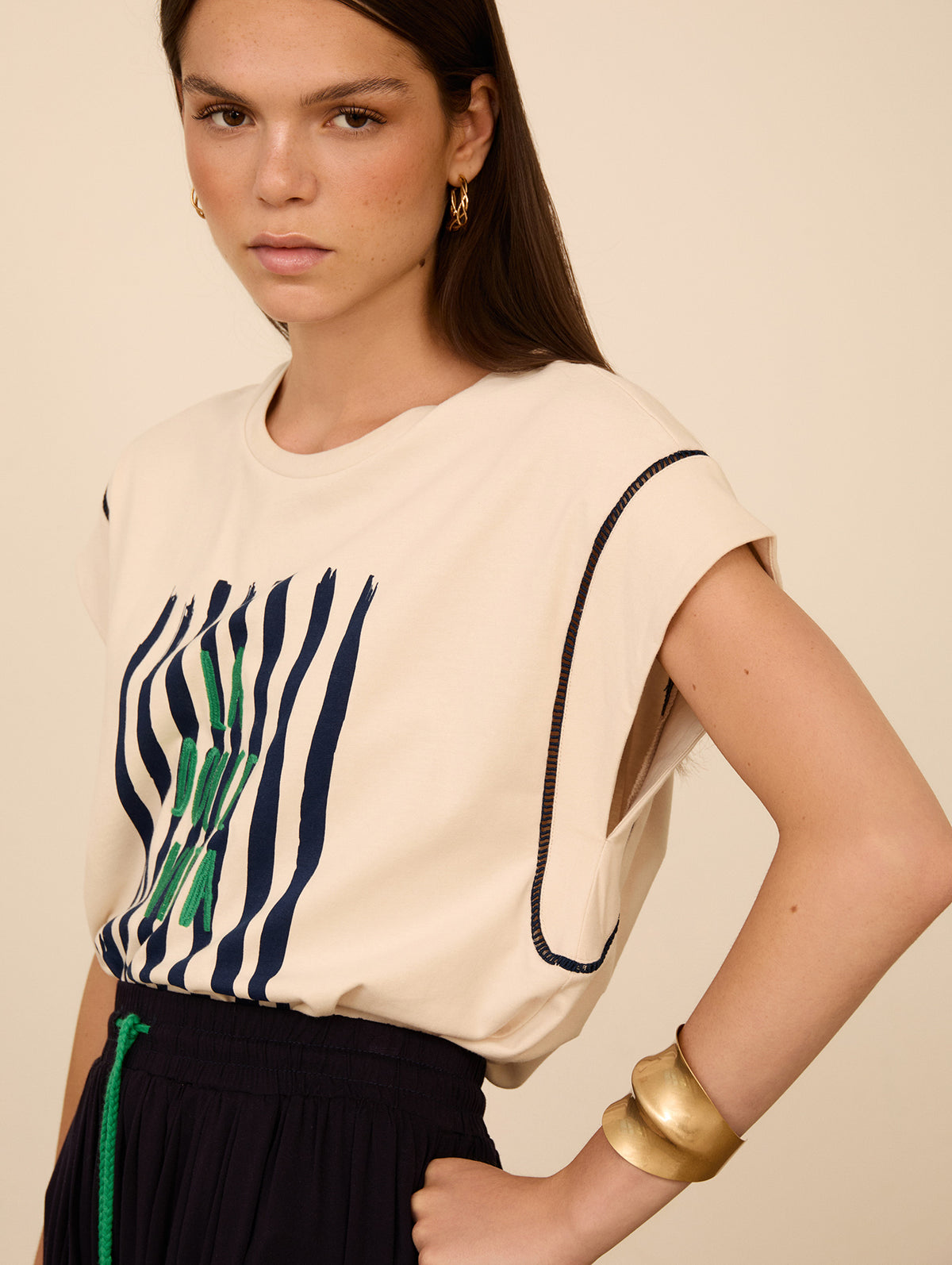Camiseta Algodón Bordado y Efecto Hombreras