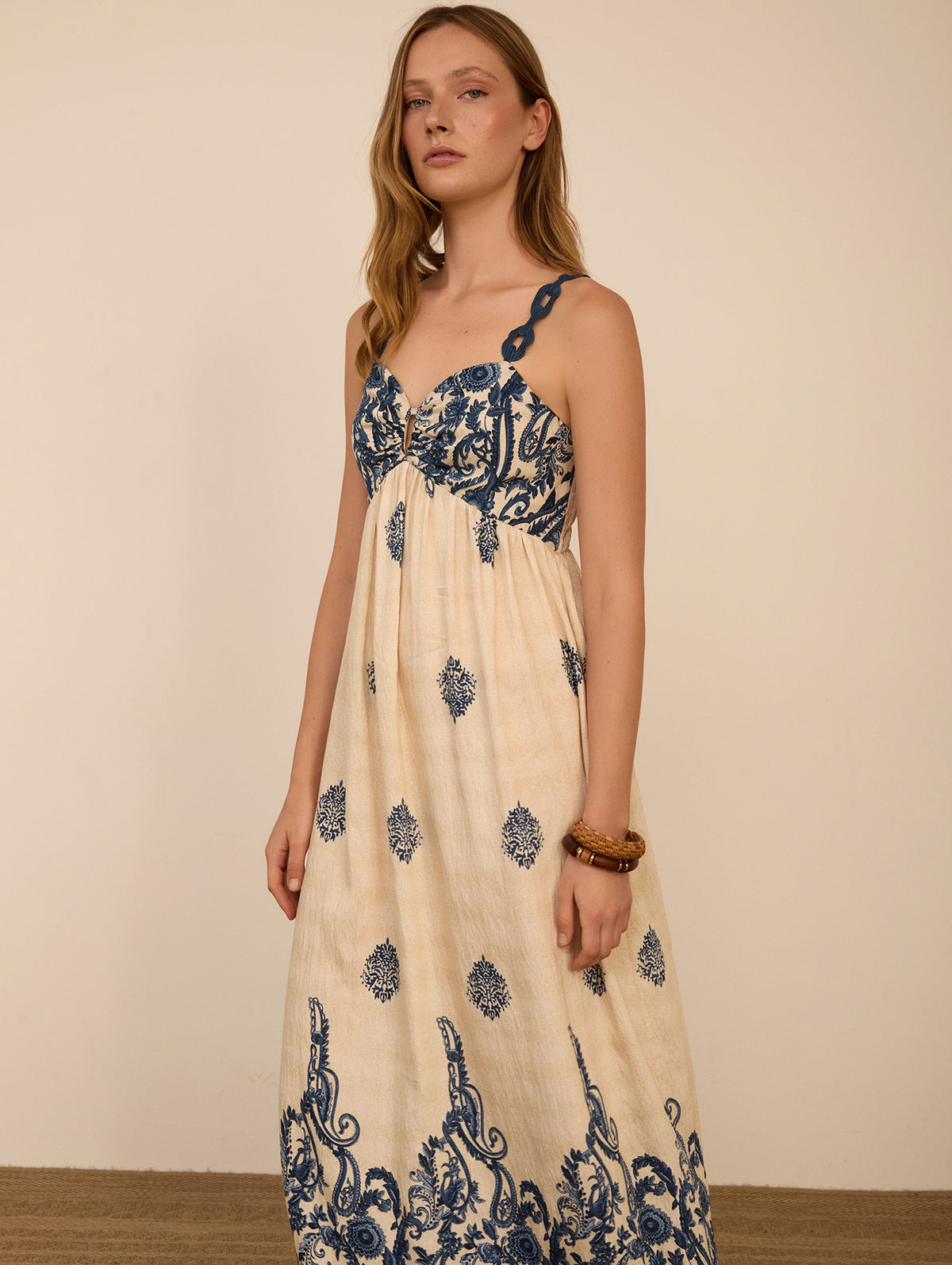 Vestido Largo Estampado con Tirantes